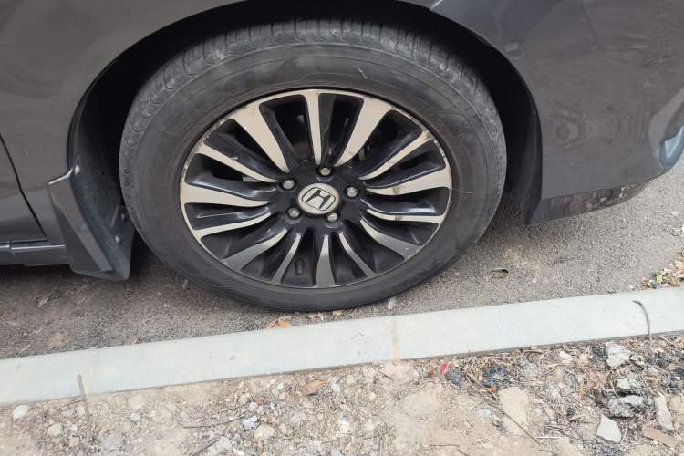 Used Honda Crider 2013 1.8L automatic comfort version