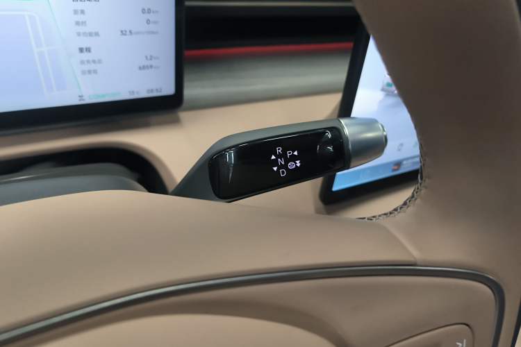 Used XPeng X9 2025 740 Ultra-Long Range Max
