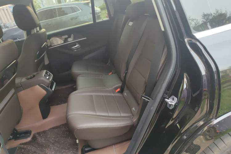 Used Mercedes-Benz GLS 2023 Second Facelift GLS 450 4MATIC Stylish Version Left Rear Seat