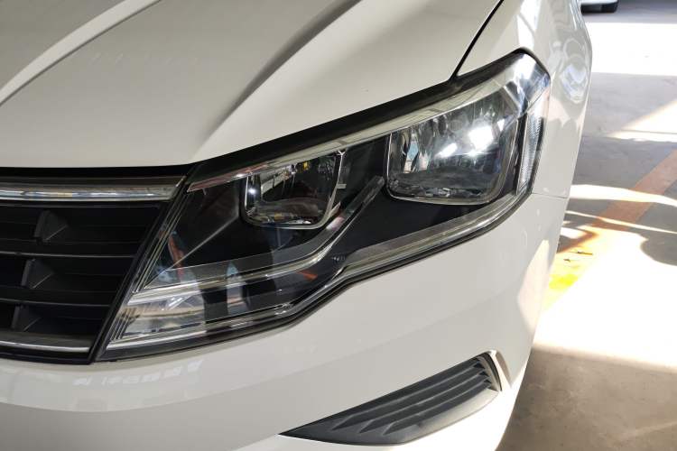 Used Volkswagen Jetta 2017 1.5L Manual Fashion Edition
