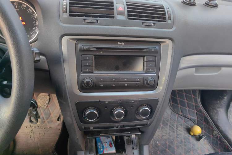 Used Skoda Octavia 2010 1.6L Manual Eado Edition
