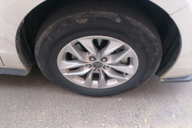 Used Toyota Granvia 2023 2.5L Hybrid Comfort Edition
