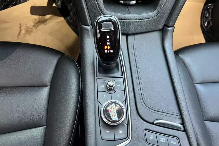 Used Cadillac XT5 2021 28T Luxury Model