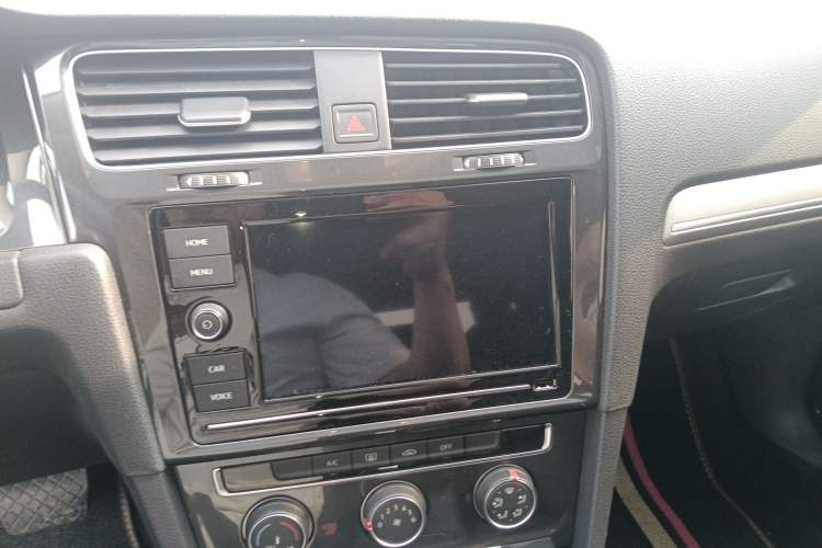 Used Volkswagen Golf 2019 280TSI DSG Comfort Version China VI Standard Audio And AC Panel