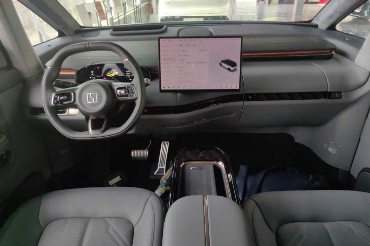 Used Zeekr MIX 2025 Intelligent Driving Version Center Console