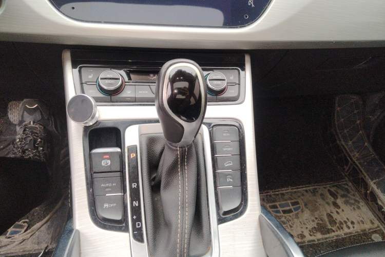 Used Geely Auto Emgrand X7 Sport 2018 1.8TD Automatic Two-Wheel Drive Smart 4G Connected Version