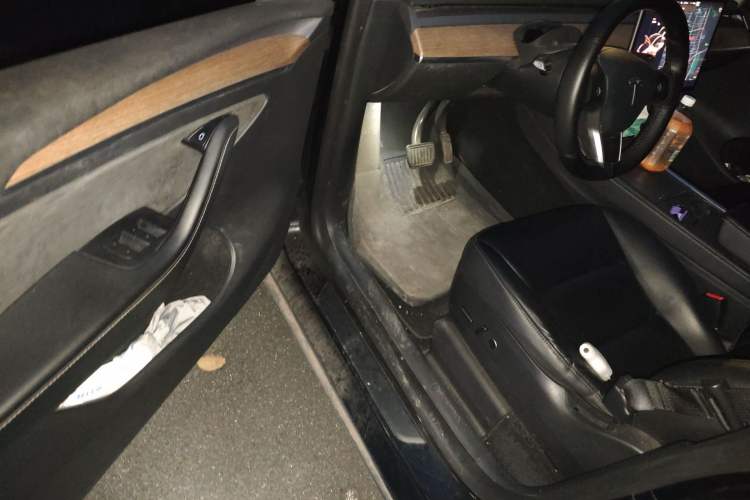 Used Tesla Model Y 2021 Standard Range Rear-Wheel Drive Version Driver Seat