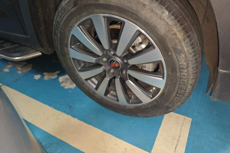 Ojetý Roewe RX8 2018 30T Two-Wheel Drive Flagship Edition