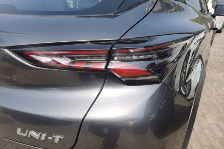 Used CHANGAN UNI-T 2022 1.5T Prestige Version Right Rear Taillight