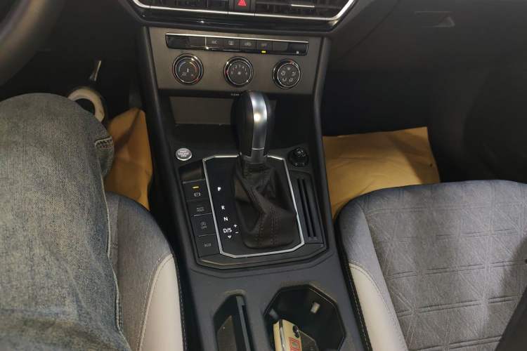 Used Volkswagen Lavida 2023 300TSI DSG Full-Comfort Edition