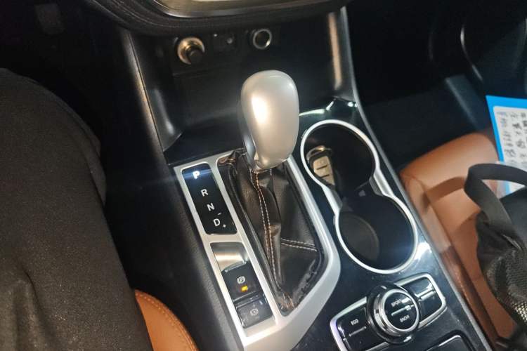 Used Changan CS95 2017 2.0T Two-Wheel Drive Zhitu Edition