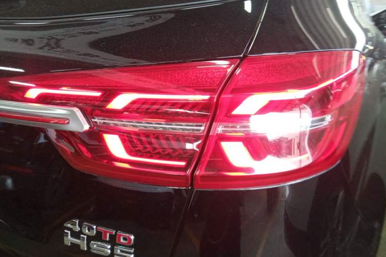 Used Hongqi HS5 2022 Revised Version 2.0T Smart Connect Flagship Edition
