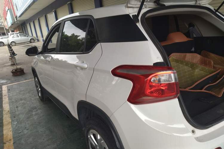 Used Baojun 510 2017 1.5L manual Comfort trim Rear Left 45 Deg