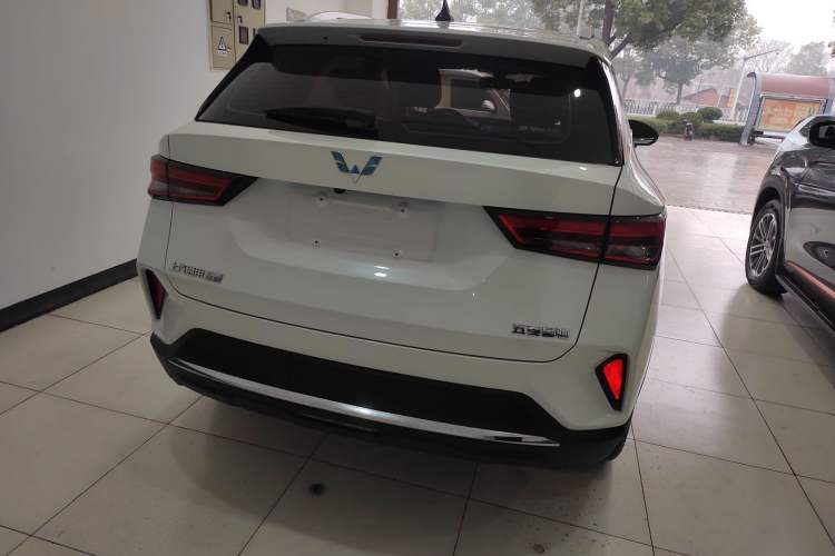 Used Wuling Alvez 2022 1.5L Manual Comfort Version
