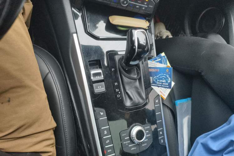 Used Wey VV7 2017 VV7c 2.0T Luxury Model
