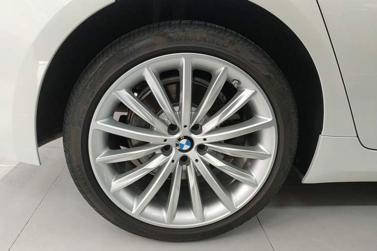 Used BMW 5 Series 2022 Second Facelift 530Li Luxury Edition Premium Package
