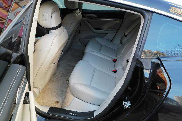 Used NETA S 2022 Extended-Range Version 1160 km Range Rear-Wheel Drive Mid-Grade