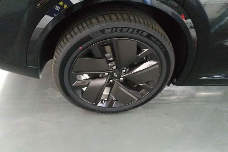 Used Li Auto L9 2025 Ultra Smart Refreshed Edition