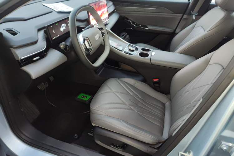 Used Geely Galaxy L6 2025 EM-i 140km Starship Edition
