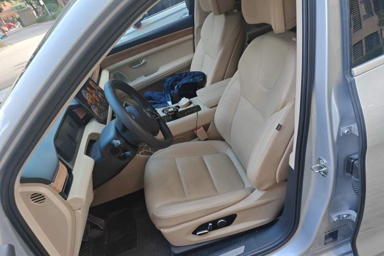 Used Hima AITO M5 2023 Extended-Range Rear-Drive Standard Version
