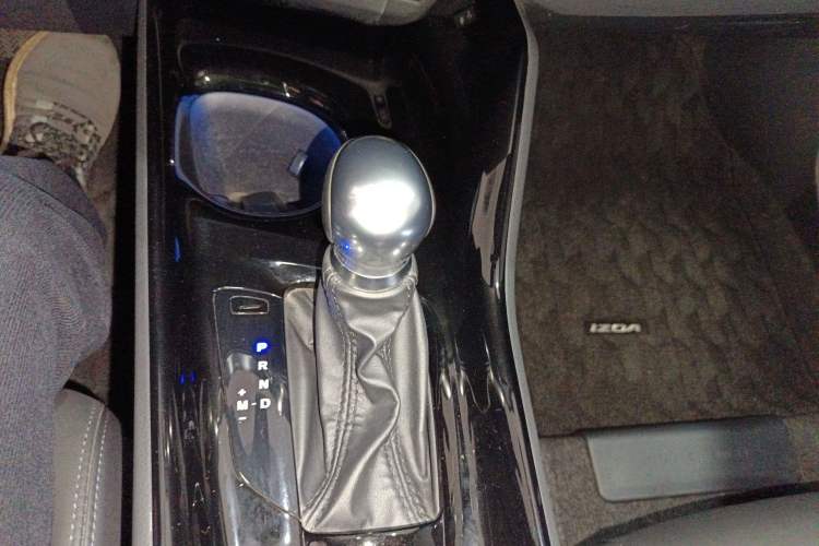 Used Toyota IZOA 2020 2.0L Yichi Version