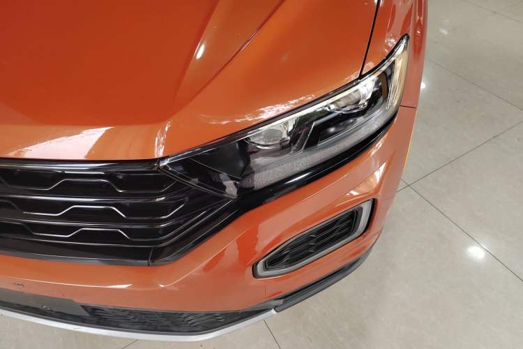 Used Volkswagen T-ROC 2018 280TSI DSG Two-Wheel-Drive Comfort Version China V Standard