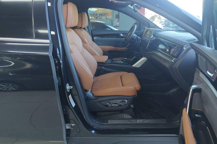 Used BYD Tang New Energy 2022 EV 730KM Luxury Model