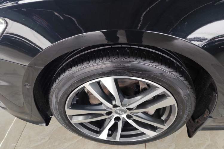 Used Audi A6L 2021 40 TFSI Luxury Dynamic Edition Left Front Wheel Hub