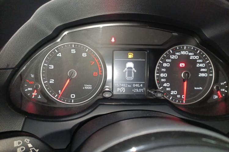 Used Audi Q5 2016 40 TFSI Technology Edition Instrument Cluster