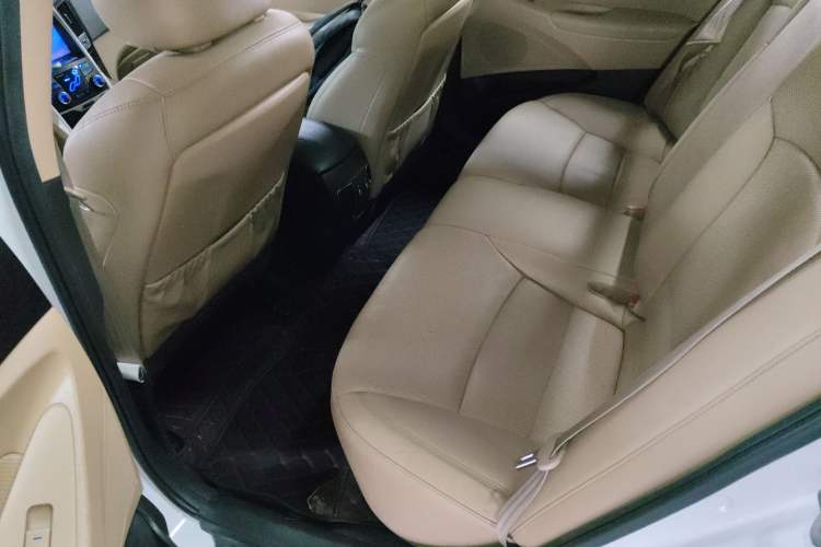 Used Hyundai Sonata 2013 2.0L Automatic Luxury Edition Left Rear Seat