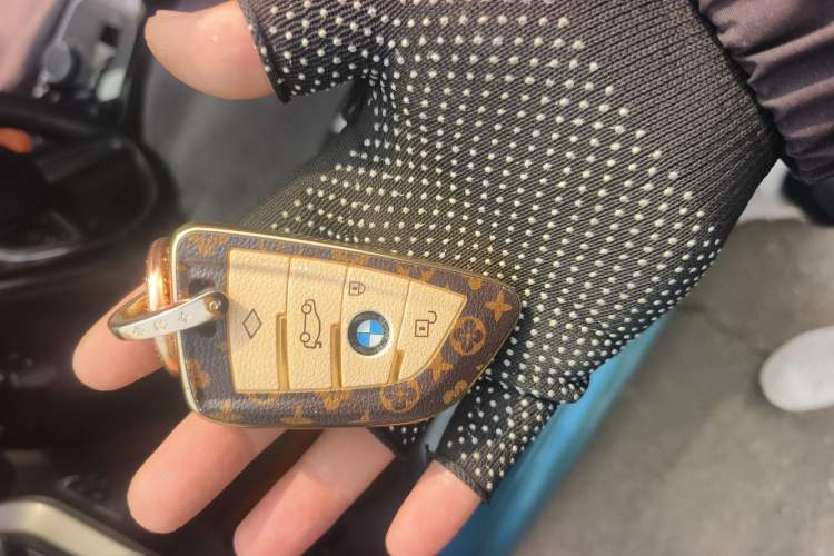 Used BMW 2 Series 2023 225i Four-Door Coupe M Sport Package Vehicle Key