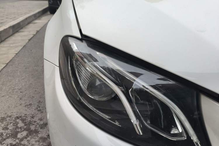 Used Mercedes-Benz E-Class 2019 E 200 Sport Edition Right Front Headlight