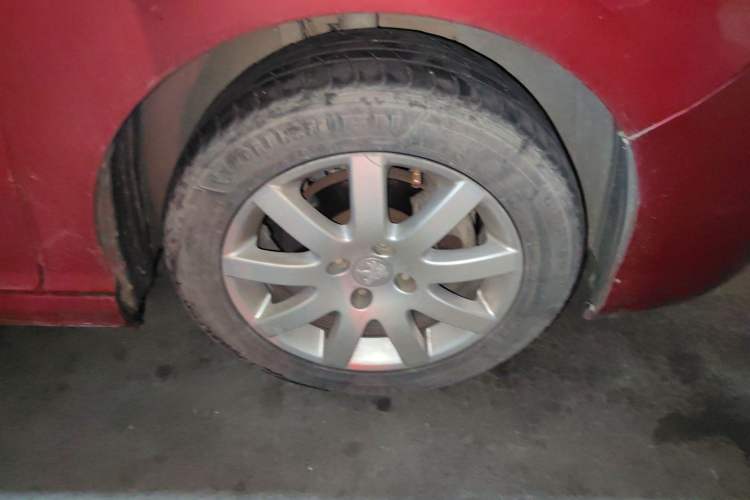 Used Peugeot 308 2014 Enjoyment Edition Classic 1.6L Automatic Fashion Model Right Front Wheel Hub