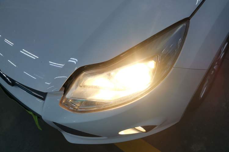 Used Ford Focus 2012 Sedan 1.6L Automatic Comfort Model
