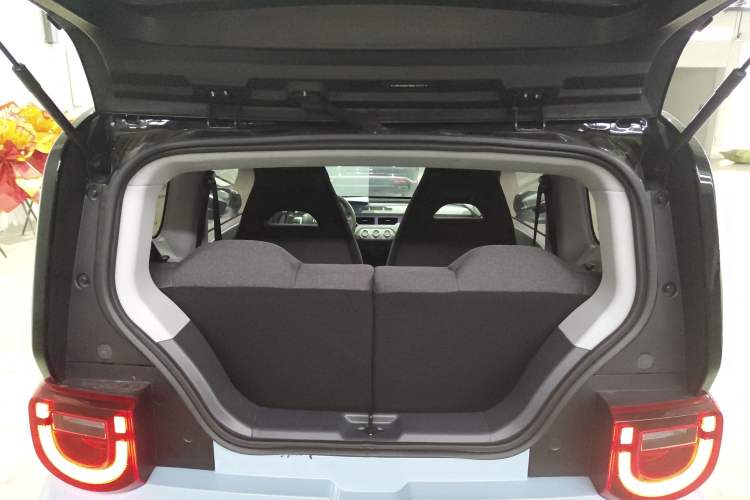 Used Chery QQ Ice Cream 2022 120km Conical Shape Lithium Iron Phosphate