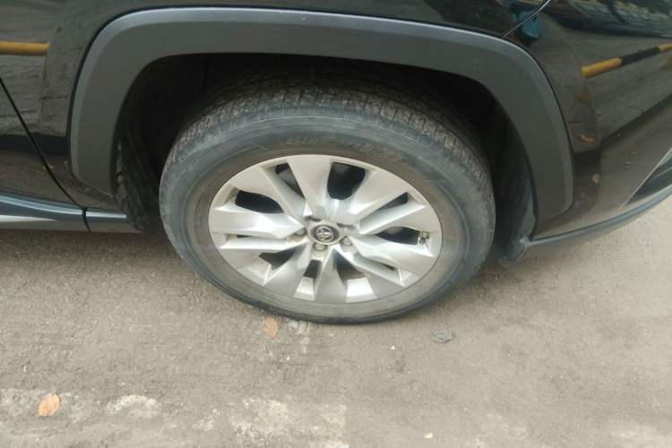 Used Toyota Wildlander 2022 2.0L CVT Two-Wheel Drive Leading Edition Right Front Wheel Hub