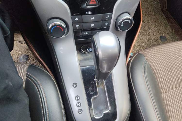 Used Chevrolet Cruze 2013 Hatchback 1.6L Automatic Luxury Model
