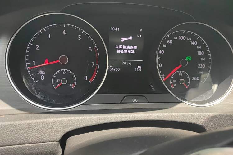 Used Volkswagen Golf 2016 230TSI Automatic Luxury Version
