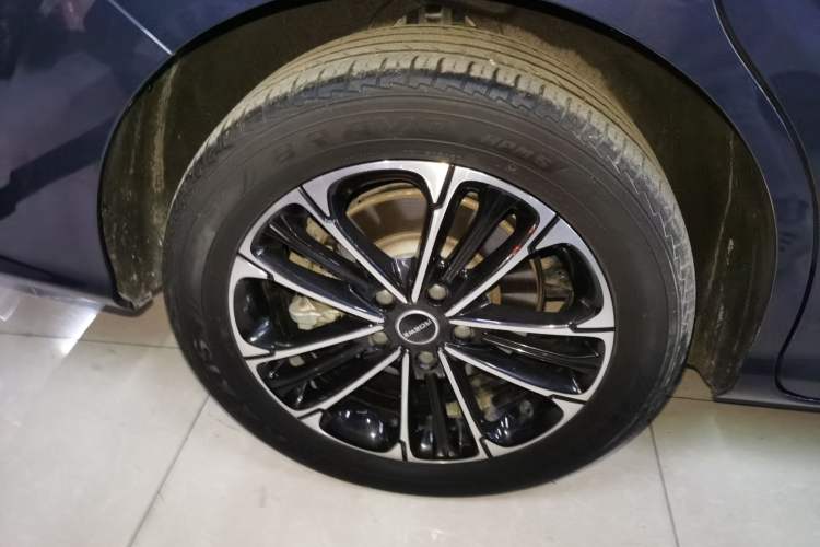 Used Roewe iMAX8 2022 Model 400TGI Exclusive Version for Key Accounts
