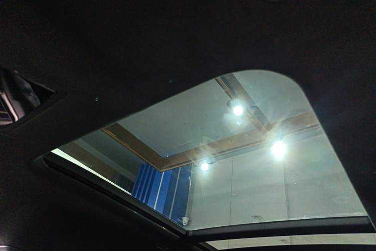 Used Land Rover Defender 2025 110 3.0T P400 – Dynamic HSE Headliner