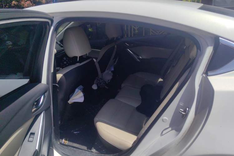 Used Mazda Atenza 2015 2.0L Blue Sky Luxury Edition