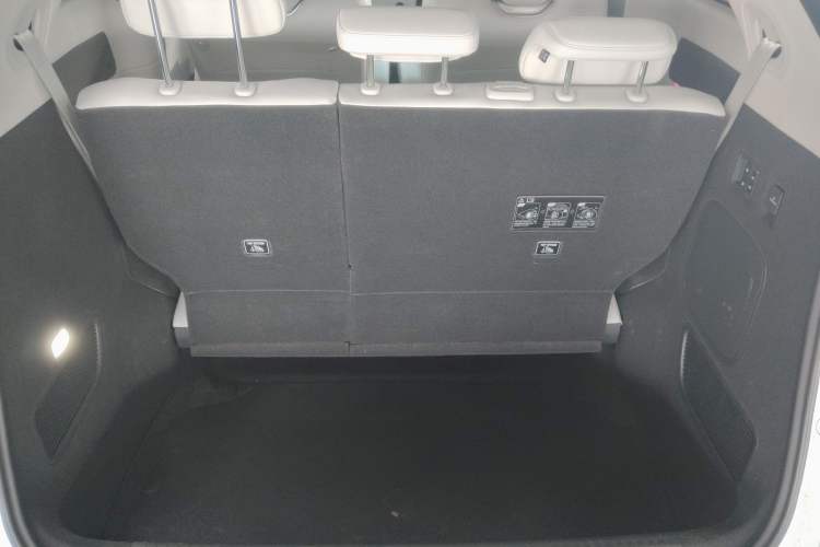 Used XPeng X9 2025 740 Ultra-Long Range Max
