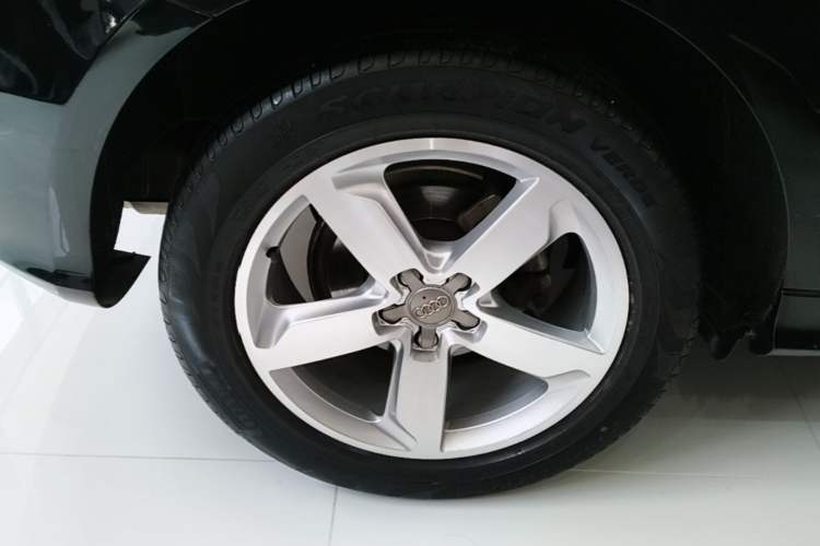 Used Audi Q5 2017 Plus 40 TFSI Ambition Model