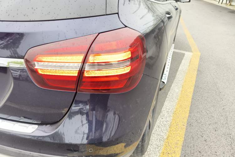 Used Mercedes-Benz GLA 2018 GLA 200 Fashion Model Exterior 3