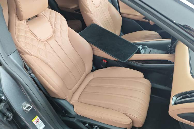 Used BYD Song L EV 2025 Intelligent Driving Version 662 km LiDAR Excellence Edition
