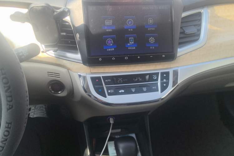 Used Honda Jade 2014 1.8L Automatic Comfort Elite Version 5 Seats
