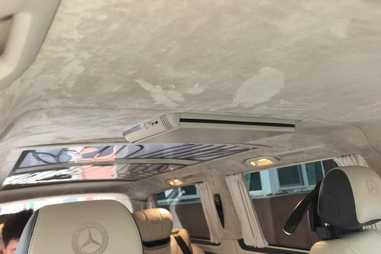 Used Mercedes-Benz Vito 2021 2.0T Elite Version 7 Seats Headliner