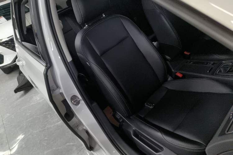 Used Volkswagen Golf 2020 200TSI DSG Comfortable and Ambitious Edition Right Front Seat