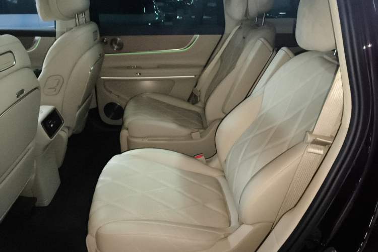 Used Hima AITO M9 2025 Extended-Range Ultra Version 52 kWh 6-Seater