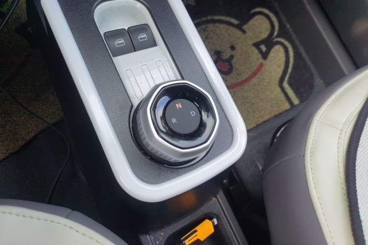 Used Geely Galaxy Panda 2024 200km Panda Rider Gear Lever